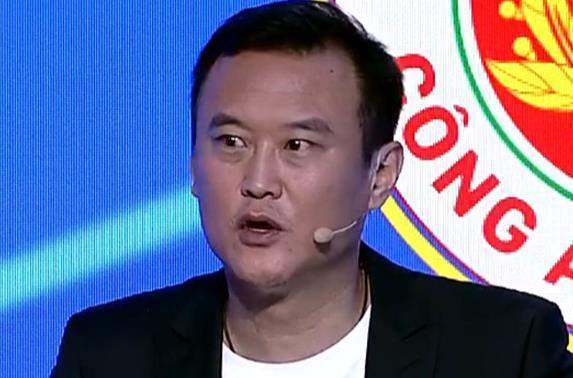 争议!徐云龙:海港拿过几次中超冠军了,为什么不主力踢亚冠?