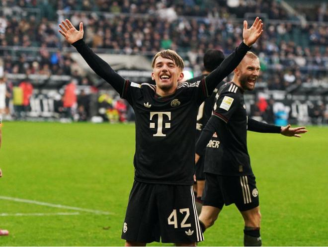 42号有魔力?17岁拜仁小将卡尔在欧冠和德甲连场进世界波