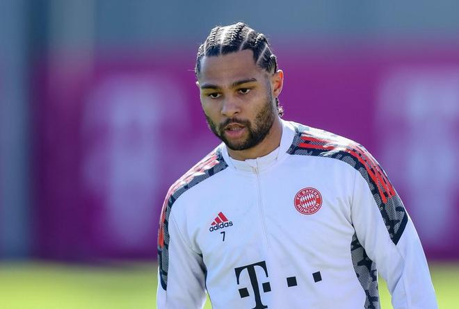 法尔克:拜仁希望续约格纳布里,但预计球员需要减薪三分之一