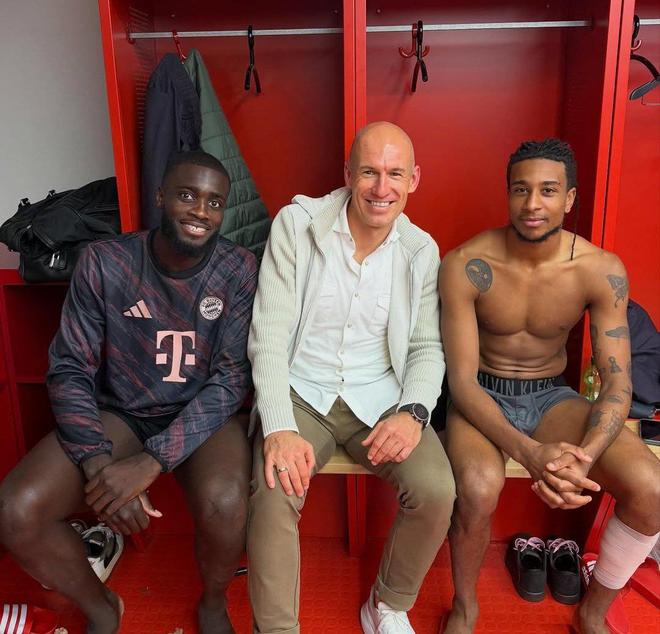 罗本:拜仁目前状态正佳可战胜一切对手,卡尔值得外界赞誉