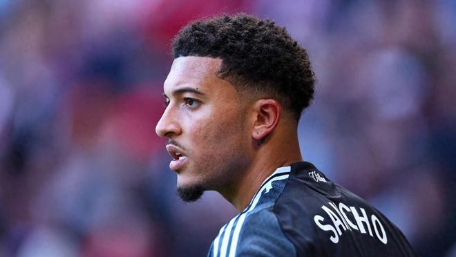 还是踢不上球?桑乔在维拉“迷失”,英超生涯陷入低谷