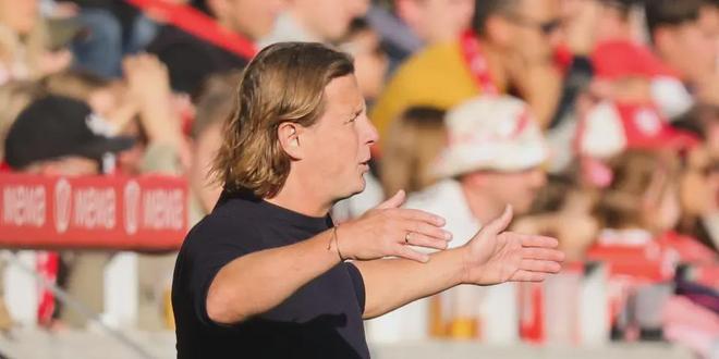 美因茨主帅:11天内4场比赛太疯狂,我们要提升防守强度