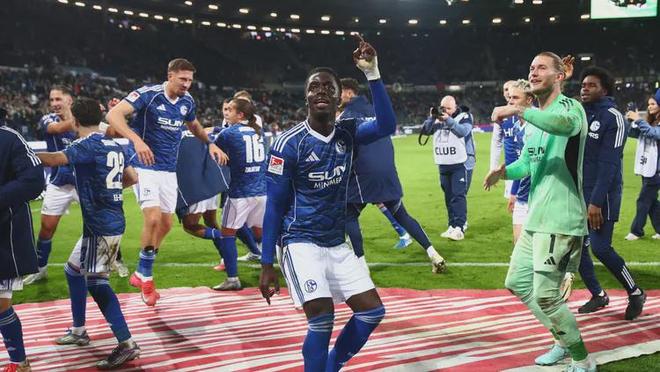 沙尔克04今年能否重返德甲? 穆斯利奇带队重回正轨