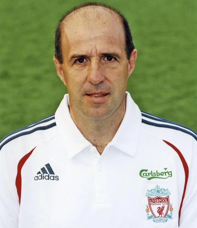 利物浦官方悼念前守门员教练奥乔托雷纳,曾助红军夺得05欧冠