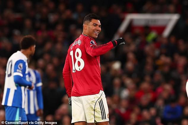 费迪南德:卡塞米罗的状态确实有提升,仿佛已到达了昔日巅峰