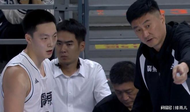 四大内线国手被暴打！广东胜山东难掩五号位崩塌，打不赢四川双塔