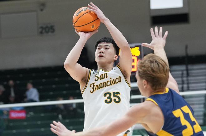 轟9分4板！中國男籃20歲2米06新星留洋閃耀：奪新賽季開門紅