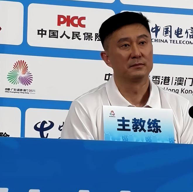 勝江蘇采訪！杜鋒發(fā)布會壓力山大，與王睿澤一起強調(diào)耐心！