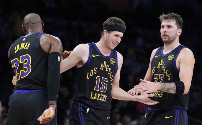 東契奇打出生涯最佳開局，老詹首秀成功轉型，隊友紛紛表態(tài)