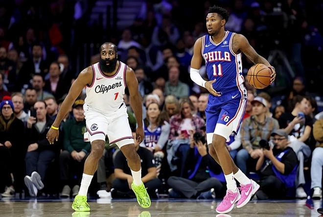 面對(duì)快船打出超鬼表現(xiàn)！76人鋒線新星的狀態(tài)真是太不穩(wěn)定了？