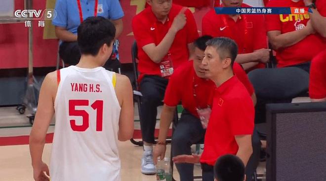 报师恩!男篮主帅郭士强赴美探班杨瀚森,小杨请郭导吃火锅涮羊肉