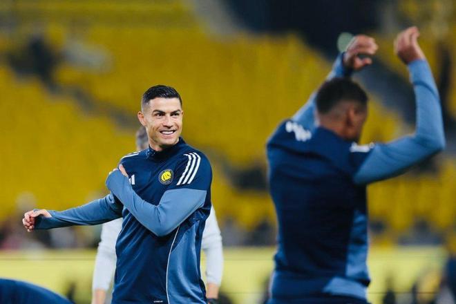 C罗亚冠2首秀只踢半场！2射0中错失良机，获6.7分仅高于1人