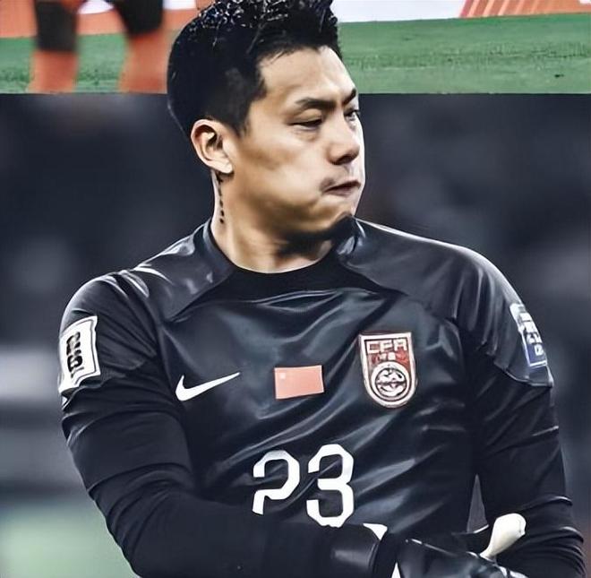 不是颜骏凌也不是陈威，上港未来有可能跟这位门将续约，值得期待