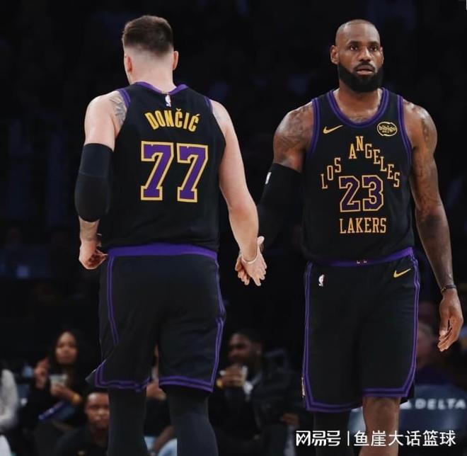 湖人128-121灰熊！重要的不是赢球，而是老詹赛后对东契奇的表态