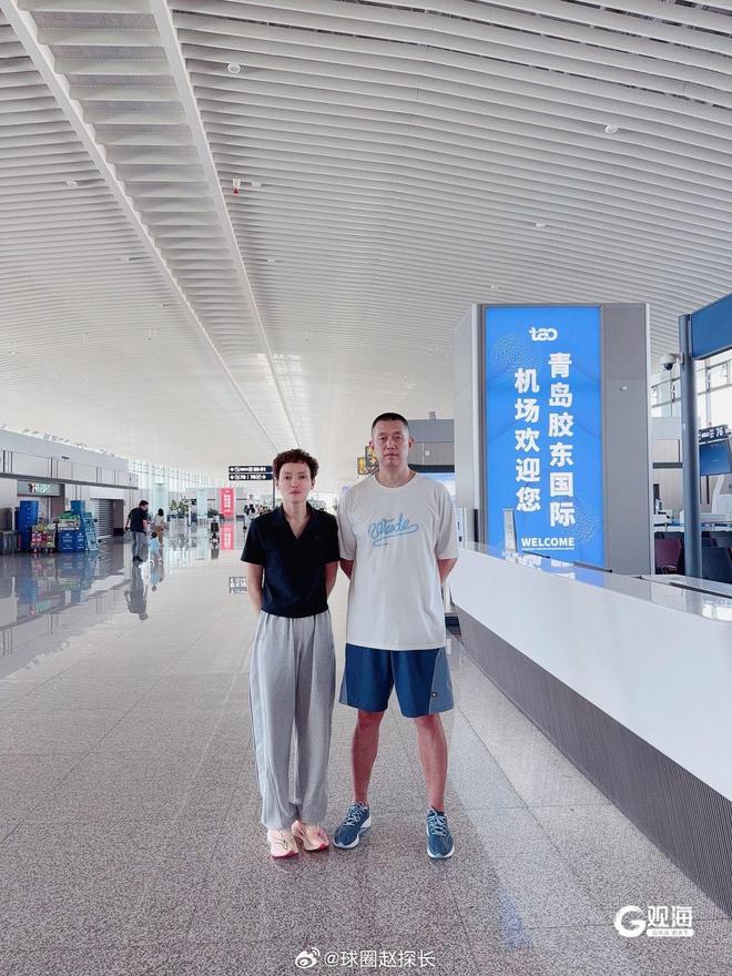 好的信号？杨瀚森的父母已经启程前往美国 现场支持儿子