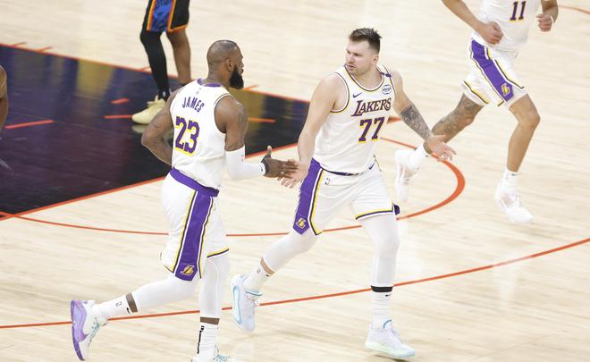 基本定型！湖人拿下斯玛特后距离硬帽105万 没有空间再签第15人