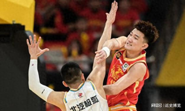 广厦2-1北京！媒体分析：裁判吹罚有水平，比赛很流畅，球员主导