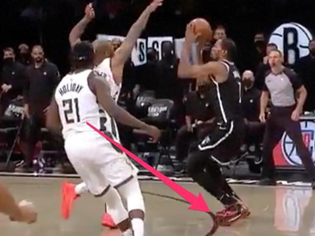 网友：一切麻烦源于你的大脚趾！KD：伤病影响更大但脚趾更吸引人