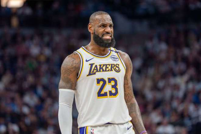 NBA内部人士斯坦因：詹姆斯会为5200万美元留队，离开湖人更少钱