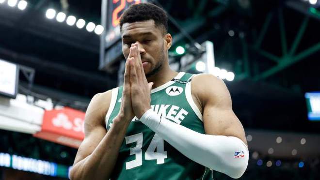 NBA内部人士称，雄鹿队只会在一个条件下交易扬尼斯·阿德托昆博