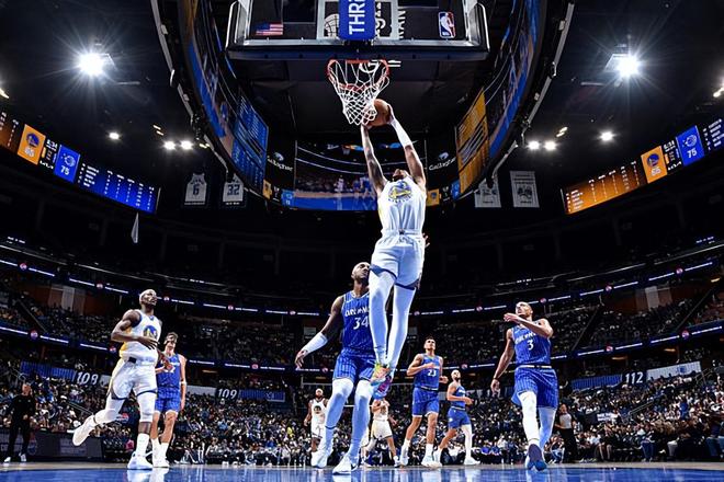 作为全队为数不多状态不错的球员，勇士后场新秀却只出场15分钟？