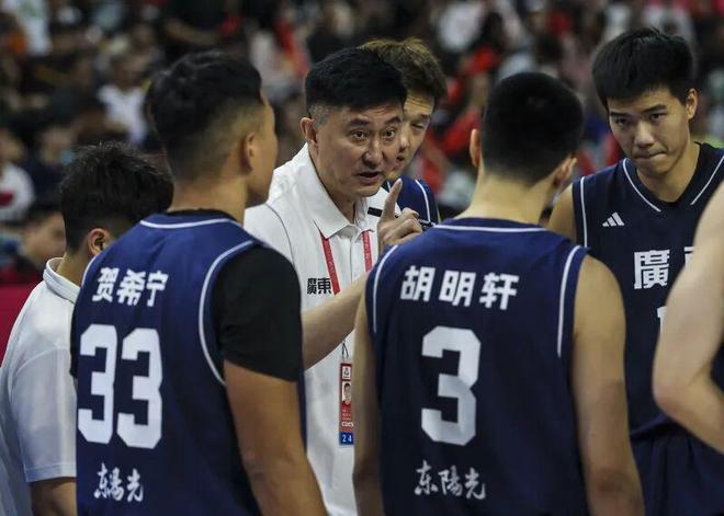 广东28分大胜浙江，三战全胜夺小组头名，1/4决赛对阵天津