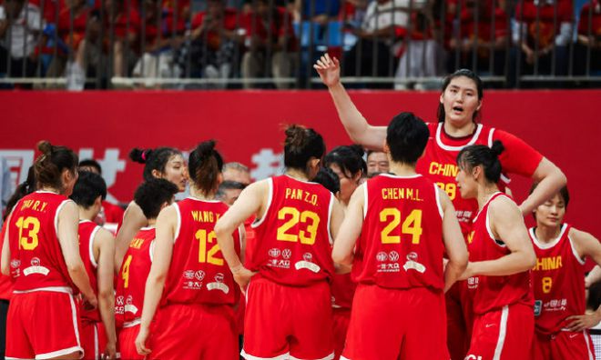 热身赛4连胜！中国女篮32分大胜日本，张子宇9分钟高效砍下16分4篮板