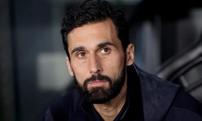 皇马帅位告急:阿韦洛亚命悬一线,欧冠成最后赌注