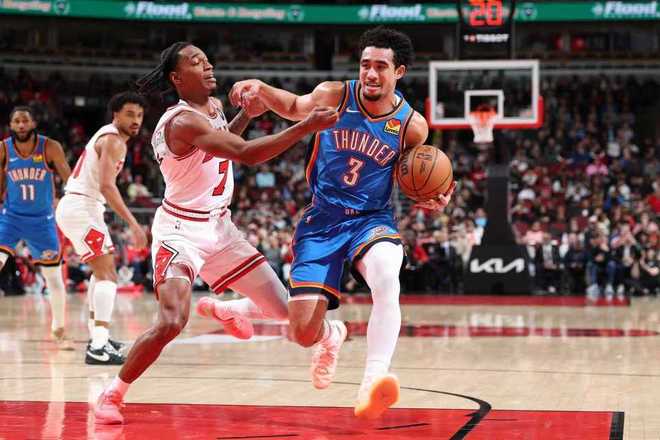 重回联盟第一！雷霆拒公牛19分逆转 亚历山大轮休麦凯恩20分