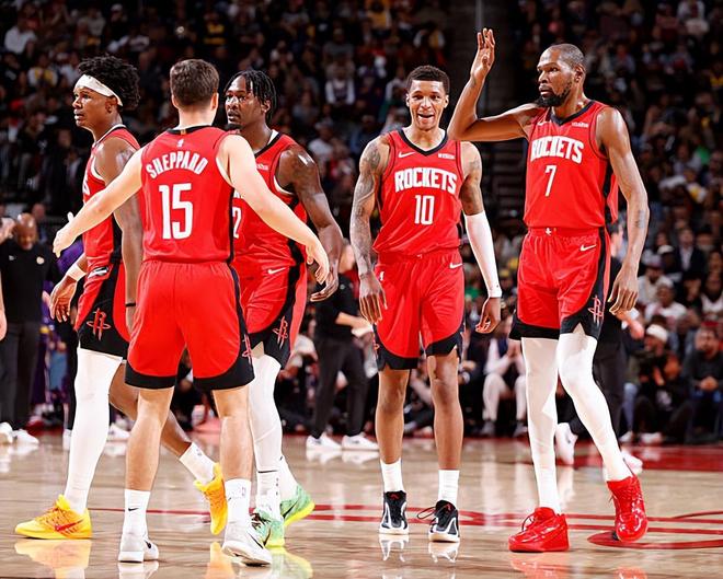 锋线新援面对老东家湖人已经超水平发挥了，但火箭还是无法取胜？