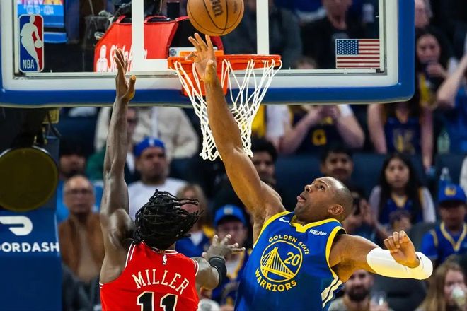 17+18！勇士输球仍有收获，替补小钢炮爆惊喜，3特质扮演乱战高手