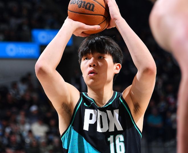 杨瀚森0+1+1！开拓者狂输老鹰34分 库明加20+7加盟全胜