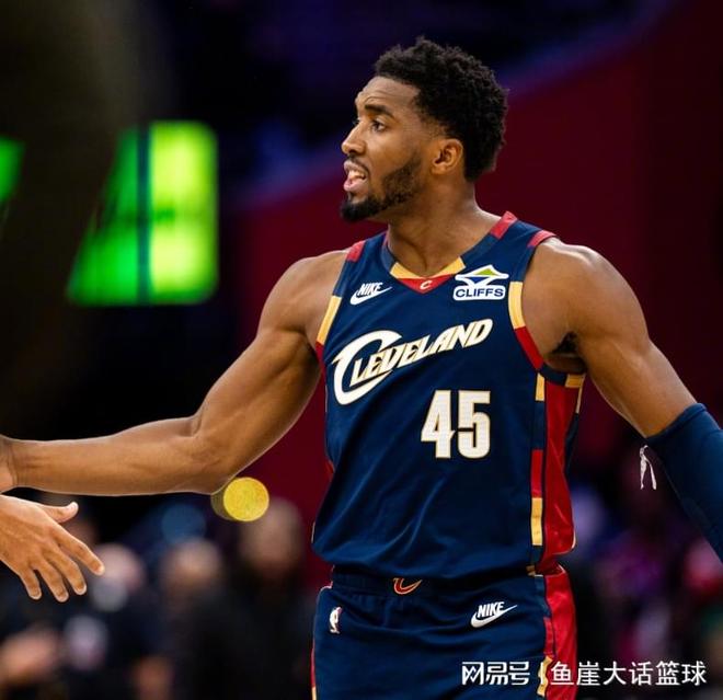 勇士大爆冷！米切尔29+4库明加10中1，库里六人缺阵，加兰犯大错