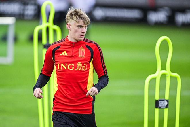 德天空：拜仁、药厂、莱比锡有意德卡特，球员估价2000-2500万