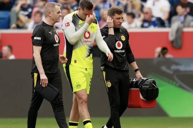 对阵霍芬海姆时再次受伤，聚勒可能已经踢完多特生涯最后一战