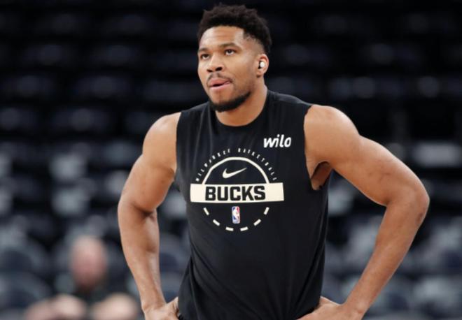 雄鹿老板：字母哥合同进入最后一年，他要么提前续约要么被交易