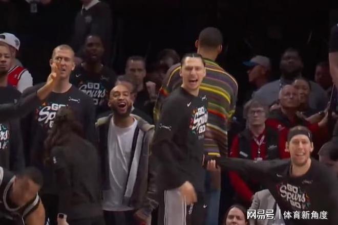 杀疯了！25+27，75%+80%，马刺太烦恼了！