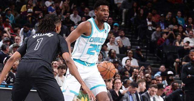 米勒25分布里奇斯19+5 黄蜂客场大胜篮网