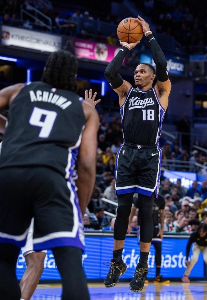 威少死磕拿下NBA助攻榜历史第五 但他超过詹姆斯几乎没戏了？