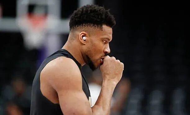 名记称字母哥已不是联盟前五球员！嗯？这么快就老了？