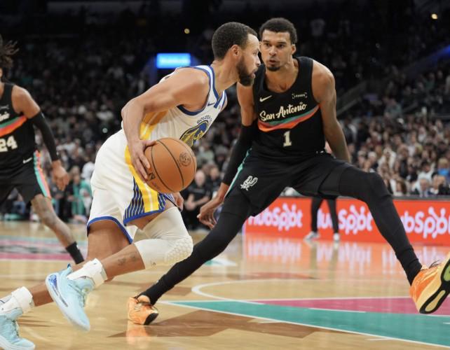 福克斯：论攻防两端的影响力，文班是现役唯一比肩库里的人