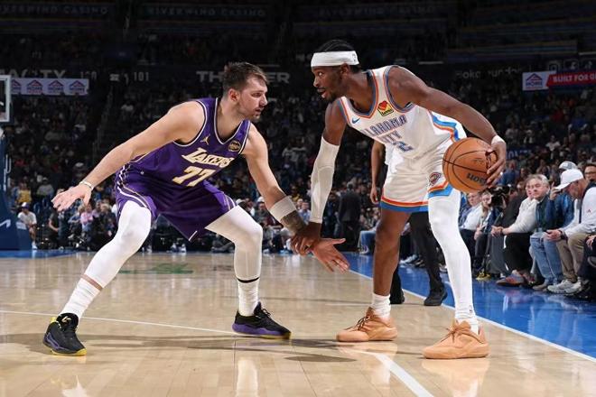 西部排名大乱！2队锁定季后赛，湖人第3，3队抢第4，快船第8难保