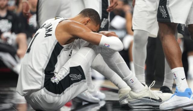 文班今早返回训练馆 能否出战第三场尚不确定