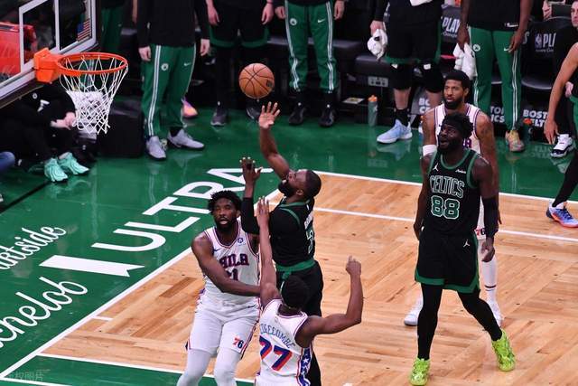 大崩盘！东部第二轰然倒下：双探花哑火，恩比德33+8梦回巅峰