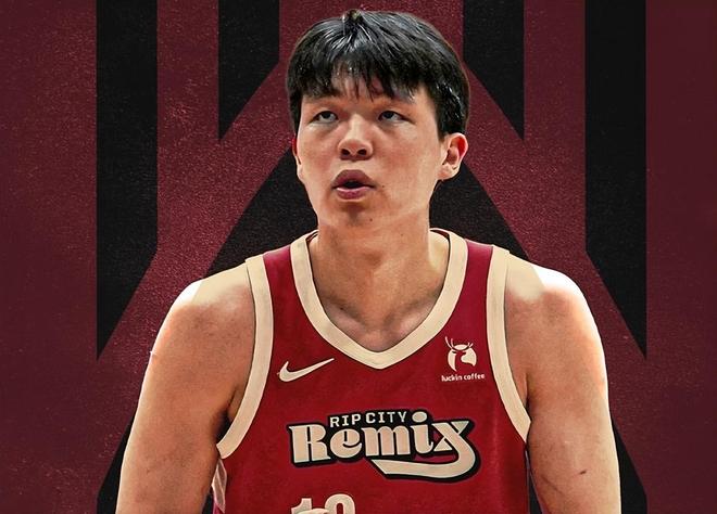 31分8板3助1断1帽！杨瀚森生涯最强一战，背部伤势不能大意