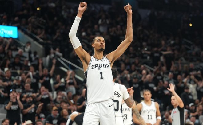 NBA东西部4强产生！半决赛晋级概率如下：雷霆85% 骑士55%马刺70%