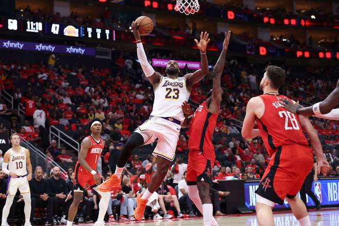 森林狼惨败掘金！为湖人敲响2大警钟，G5詹姆斯需要里夫斯复出