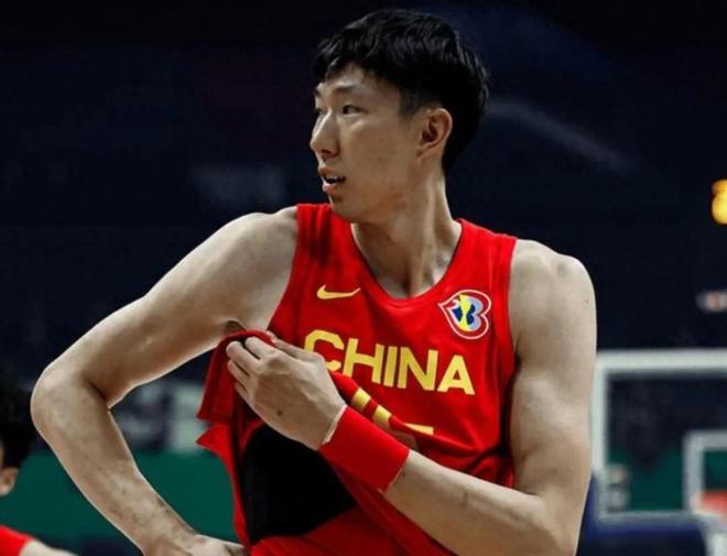 因伤无缘世预赛？周琦可能已经打完国家队最后一场比赛了