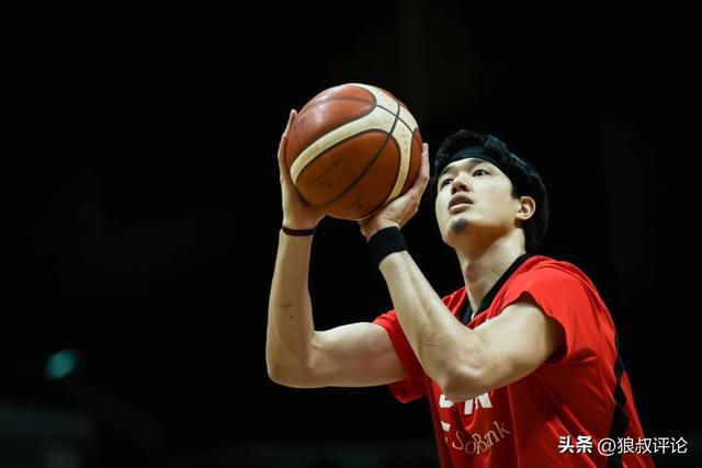 媒体人：日本男篮最大的隐患依旧在内线 对霍金森和渡边极其依赖