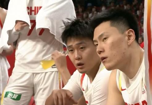 中国队长，赵睿出场19分钟取10分3板3助2断，累计5犯早早罚下